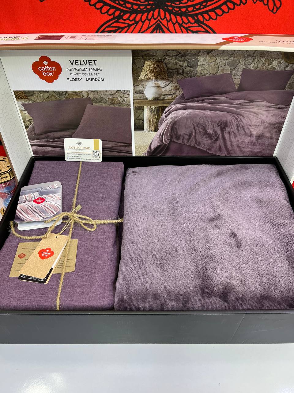 مفارش و مناشف Bed sheets and towels