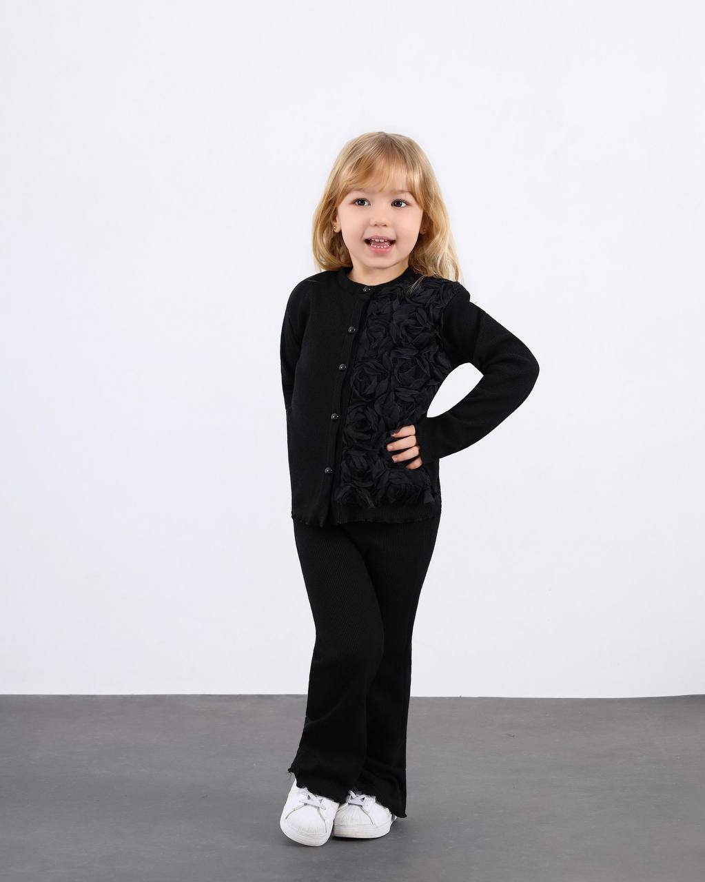 اطفال اطقم بناتي وولادي