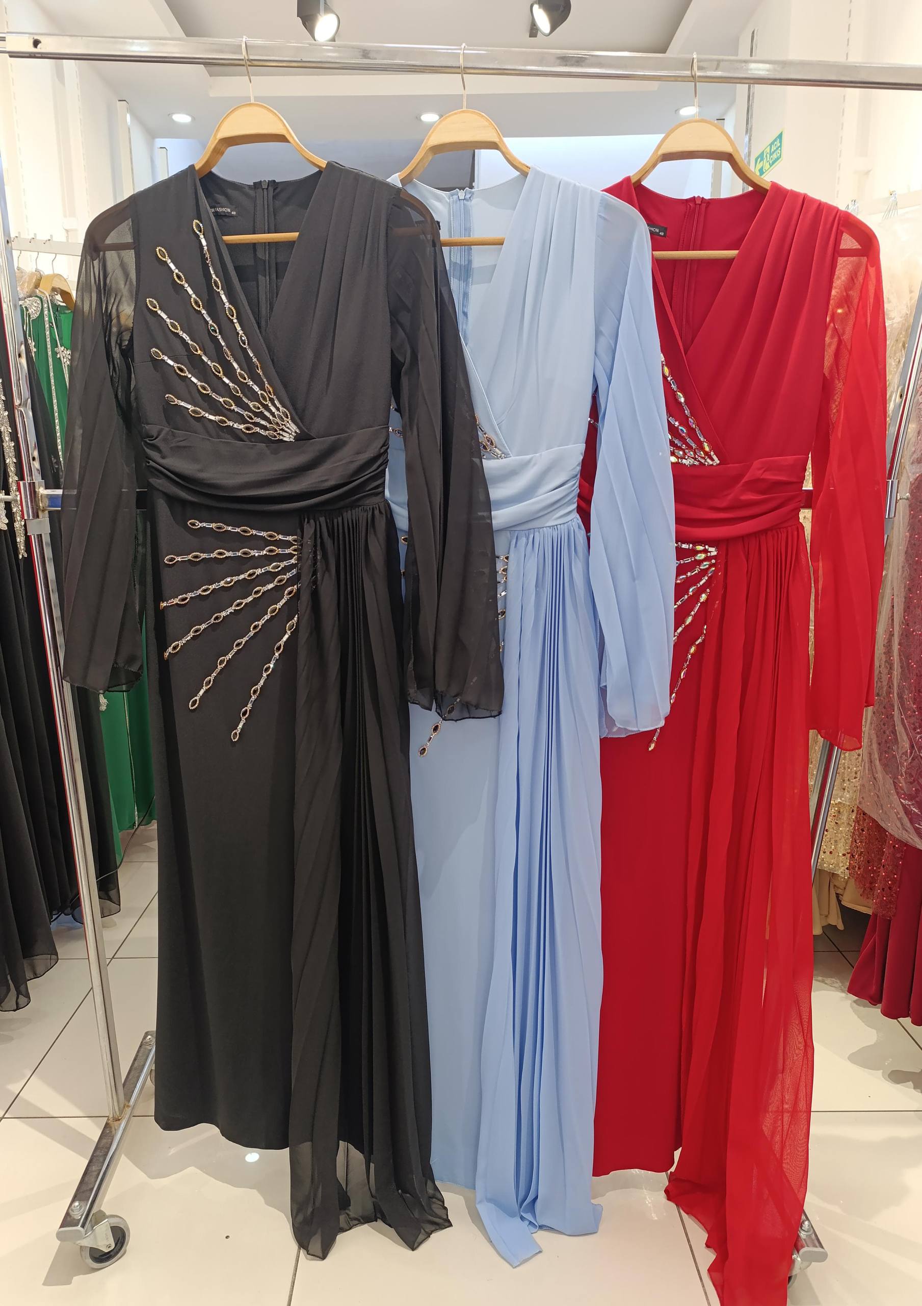 فساتين سهرة مكشوفة