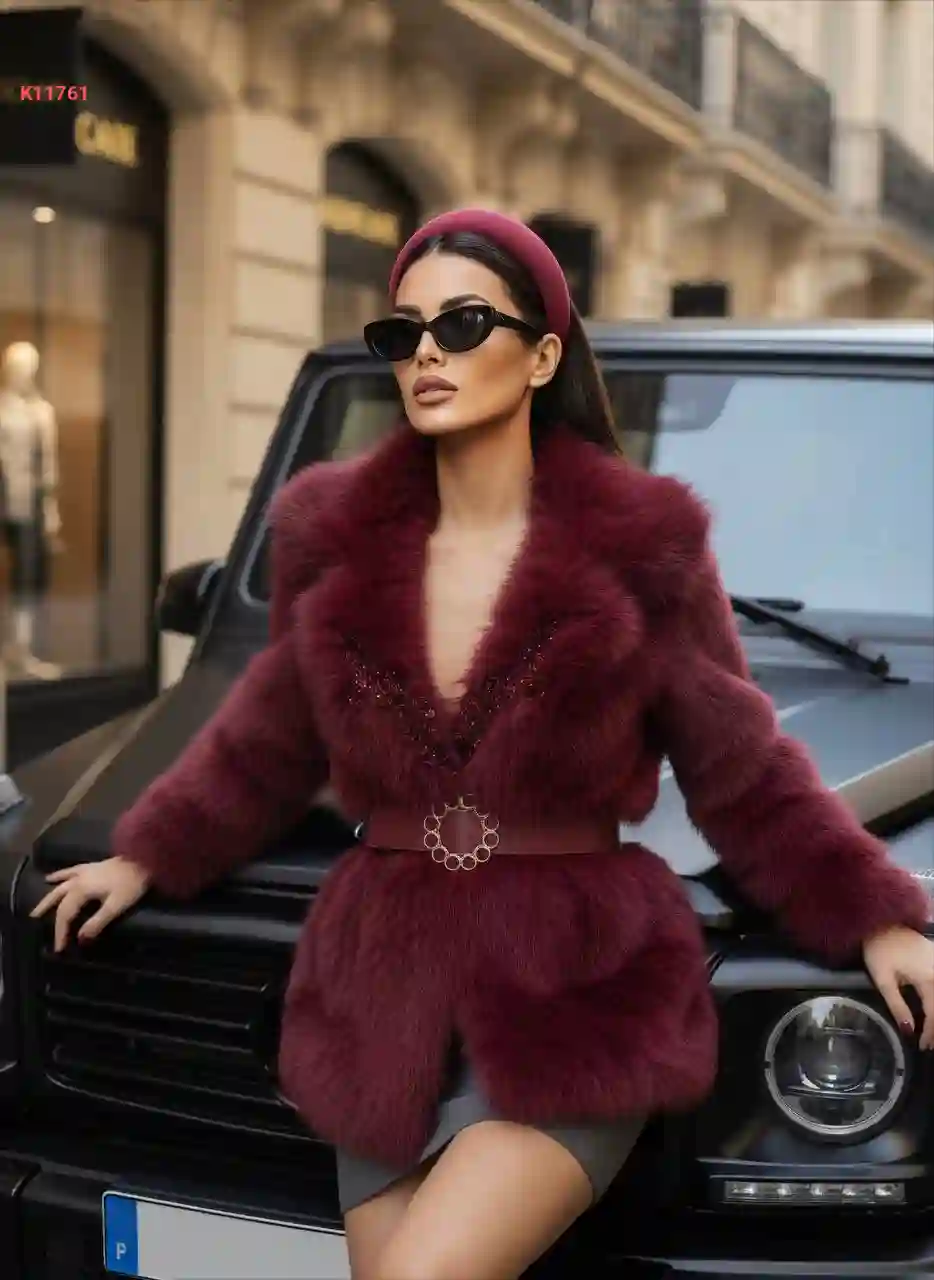 جاكيت فرو قصير بحزام