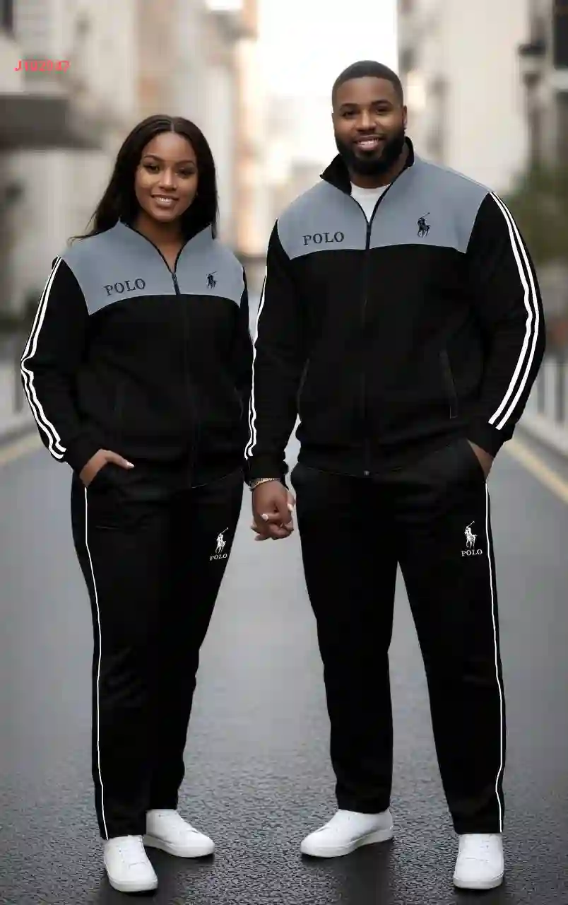 بيجامة رياضة ماركة قياس كبير