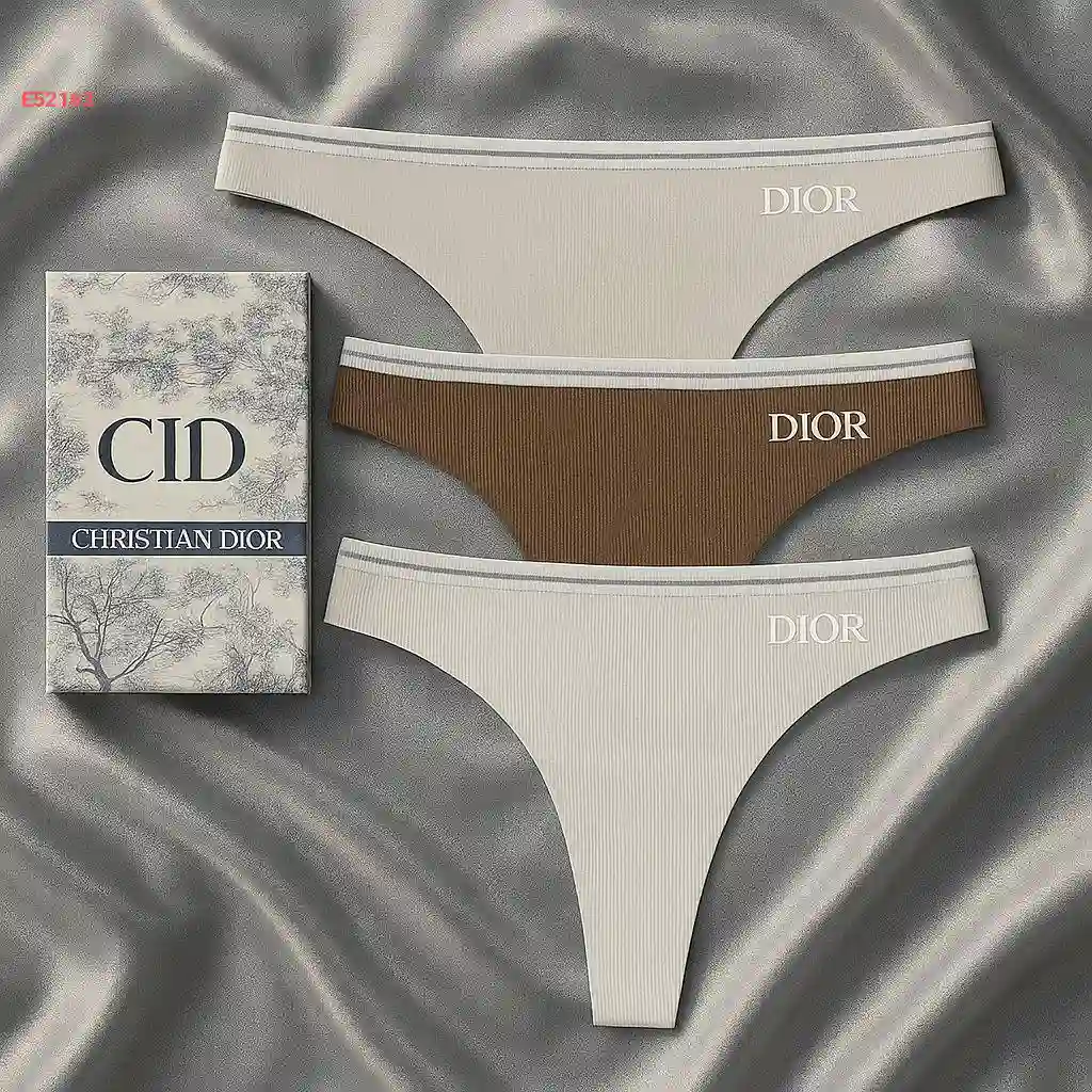 ملابس داخلية نسائية ماركة ديور