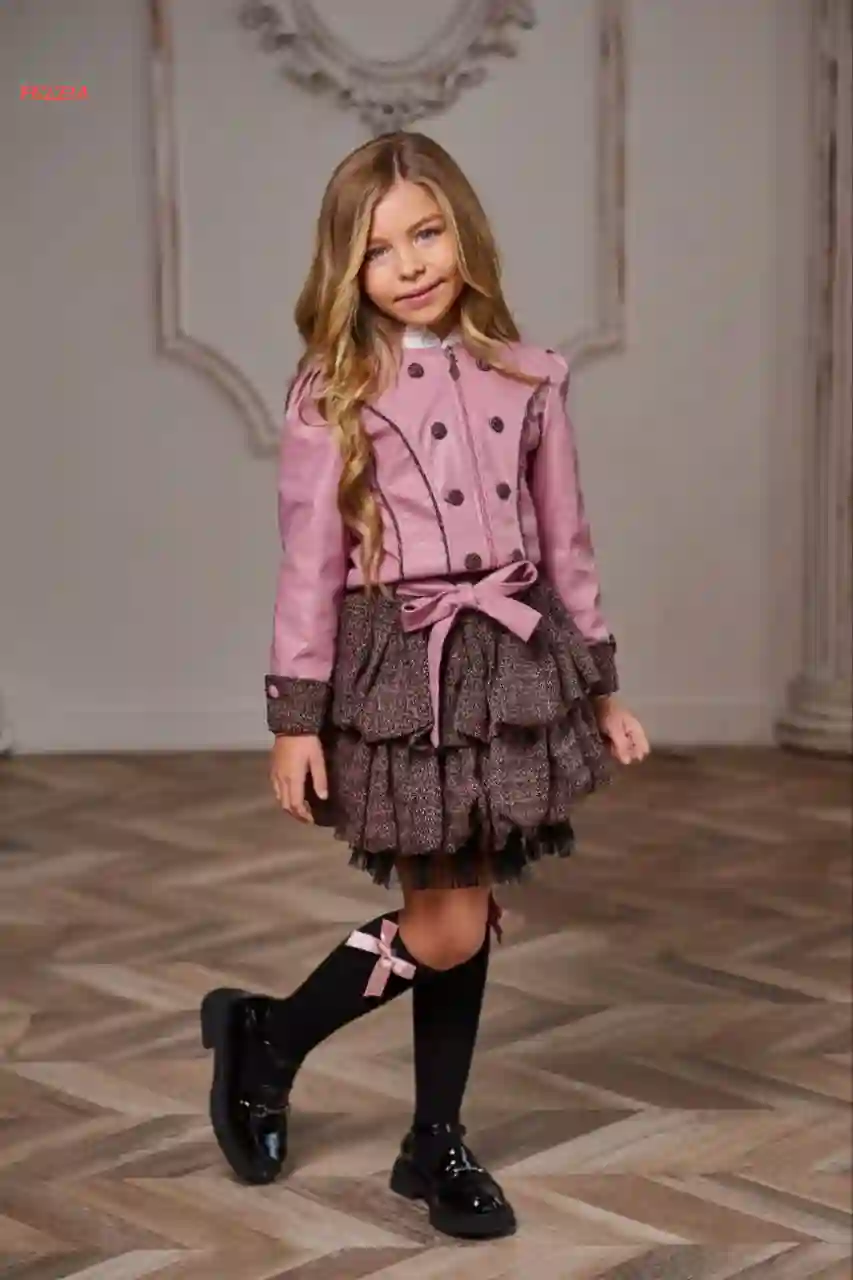 طقم تنورة بناتي مع جاكيت جلد