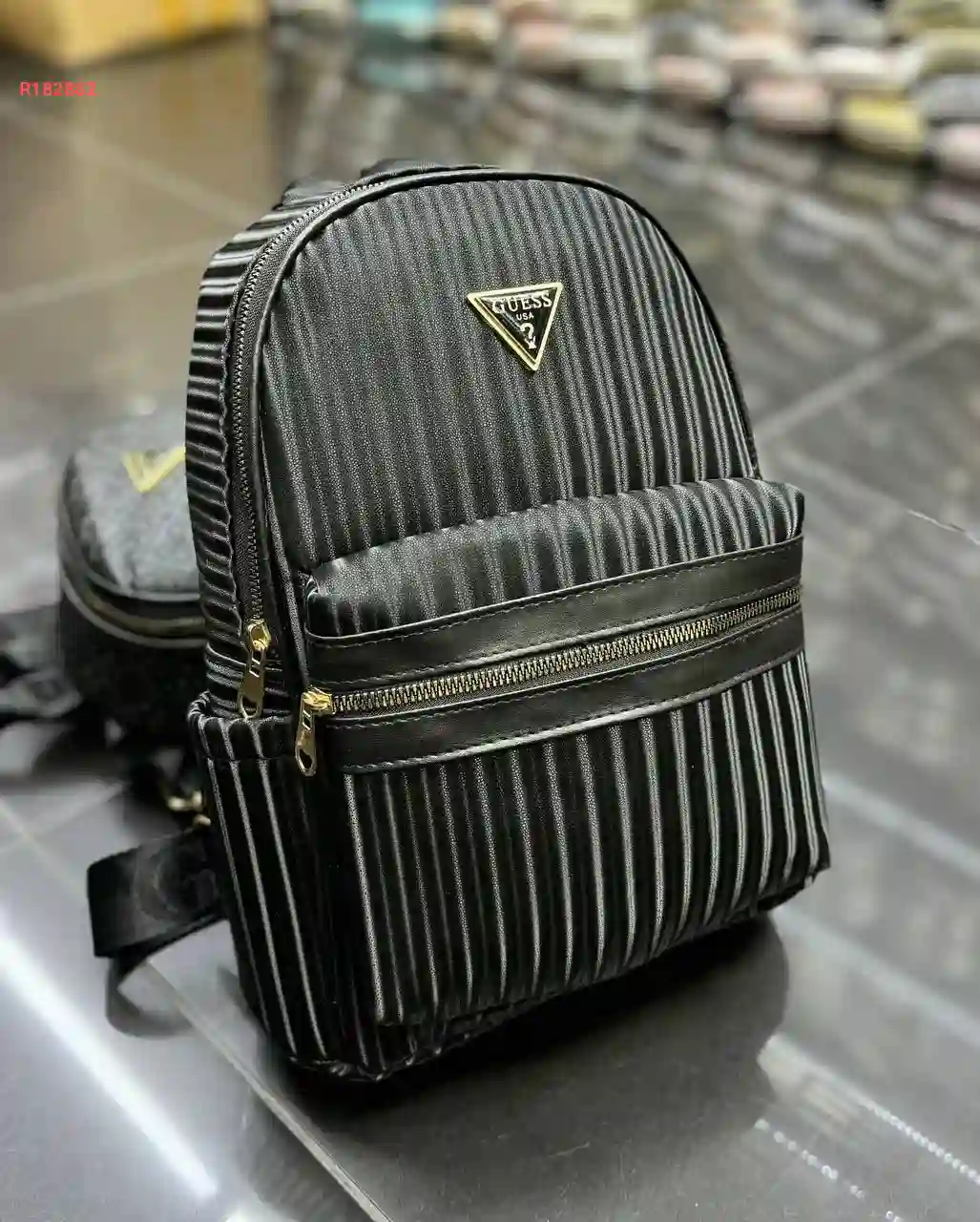 حقيبة ظهر نسائية ماركة برادا