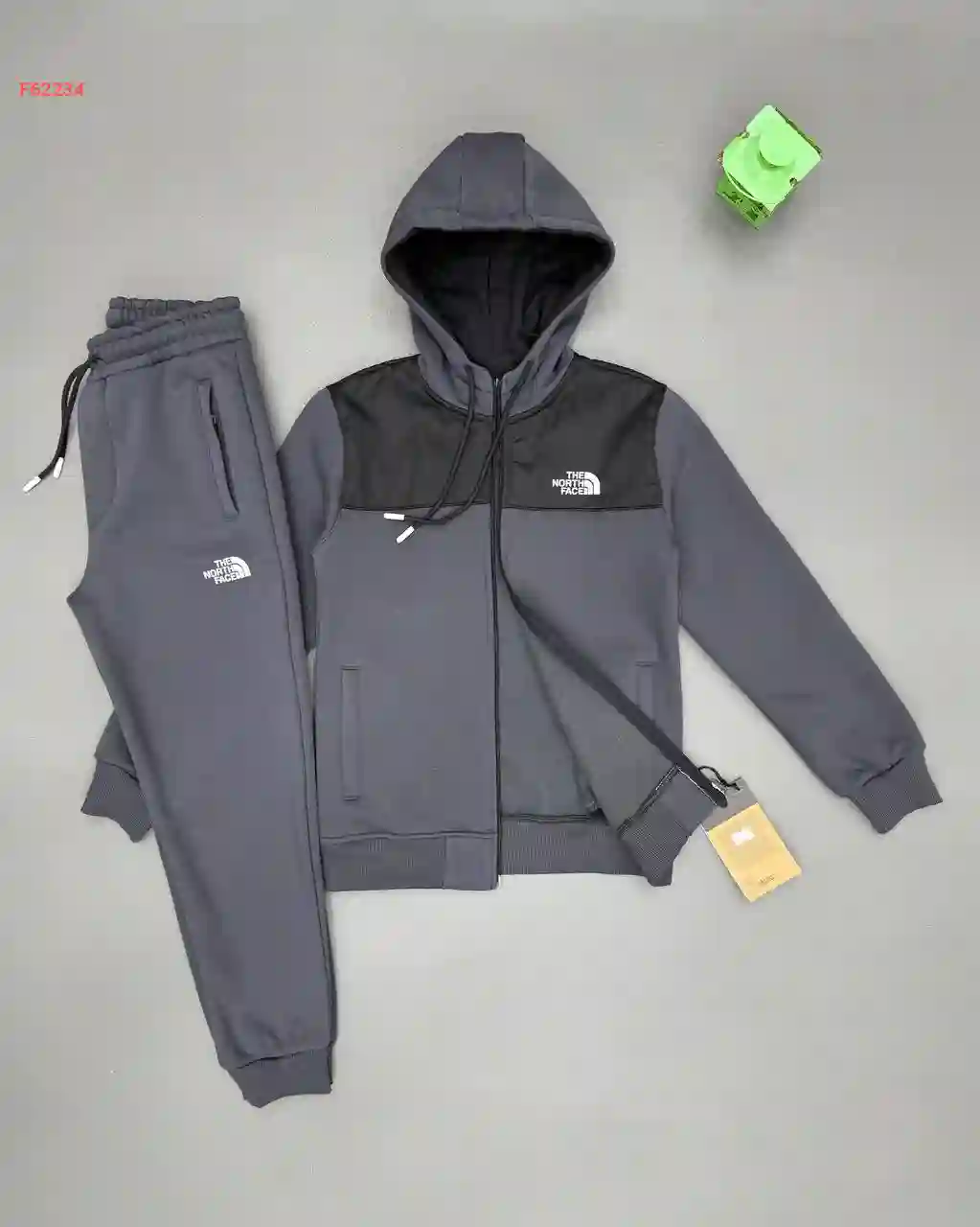 بيجامة صبياني محير ماركة