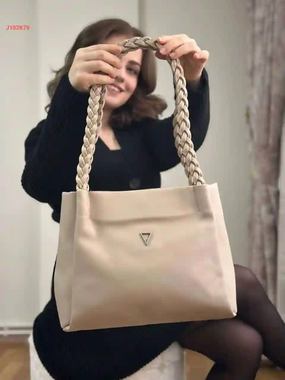 حقيبة يد بحمالات مجدولة