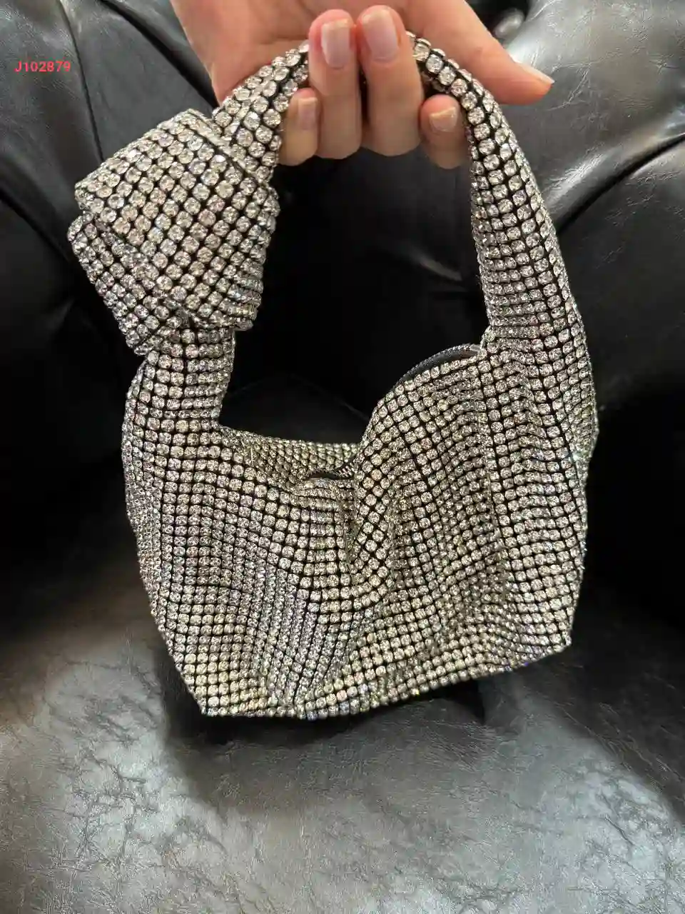 حقيبة يد ألماس مرصعة