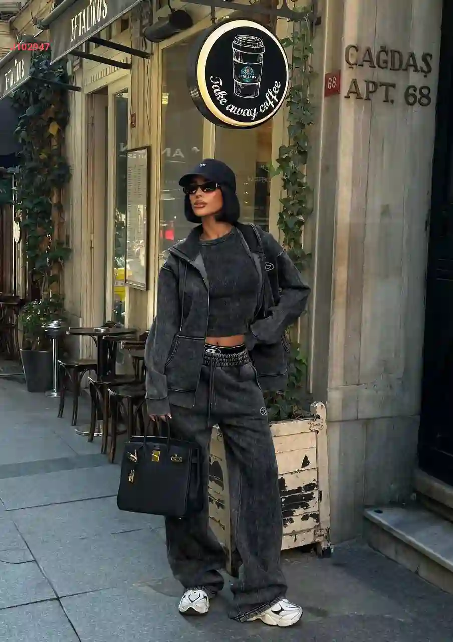 بيجامة خروج 3قطع ماركة