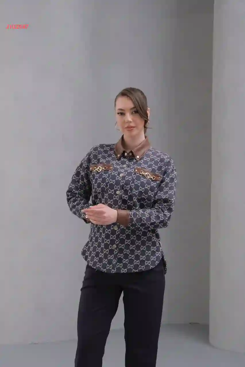 جاكيت قصير ماركة