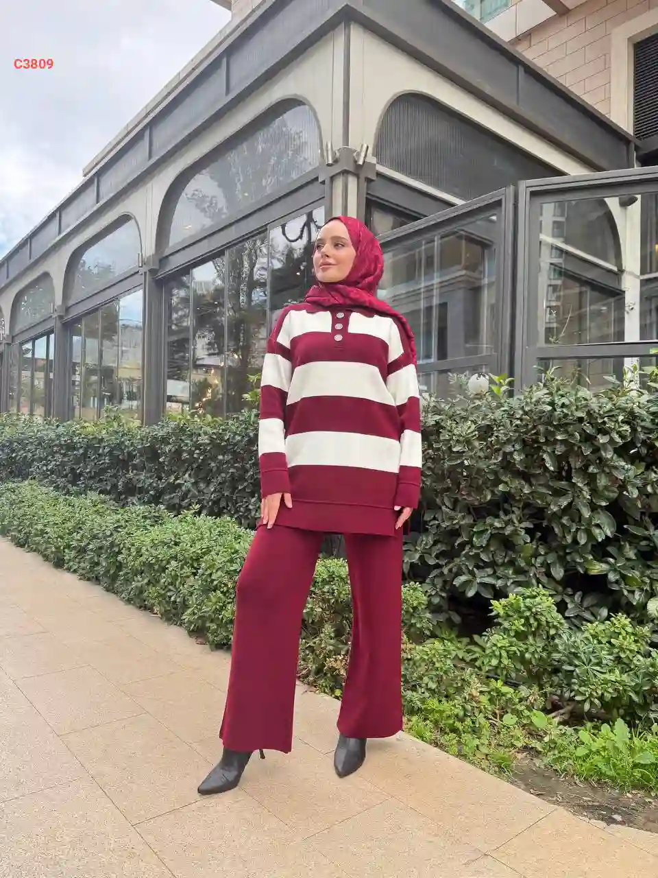 طقم بنطال تريكو وتونيك مخطط