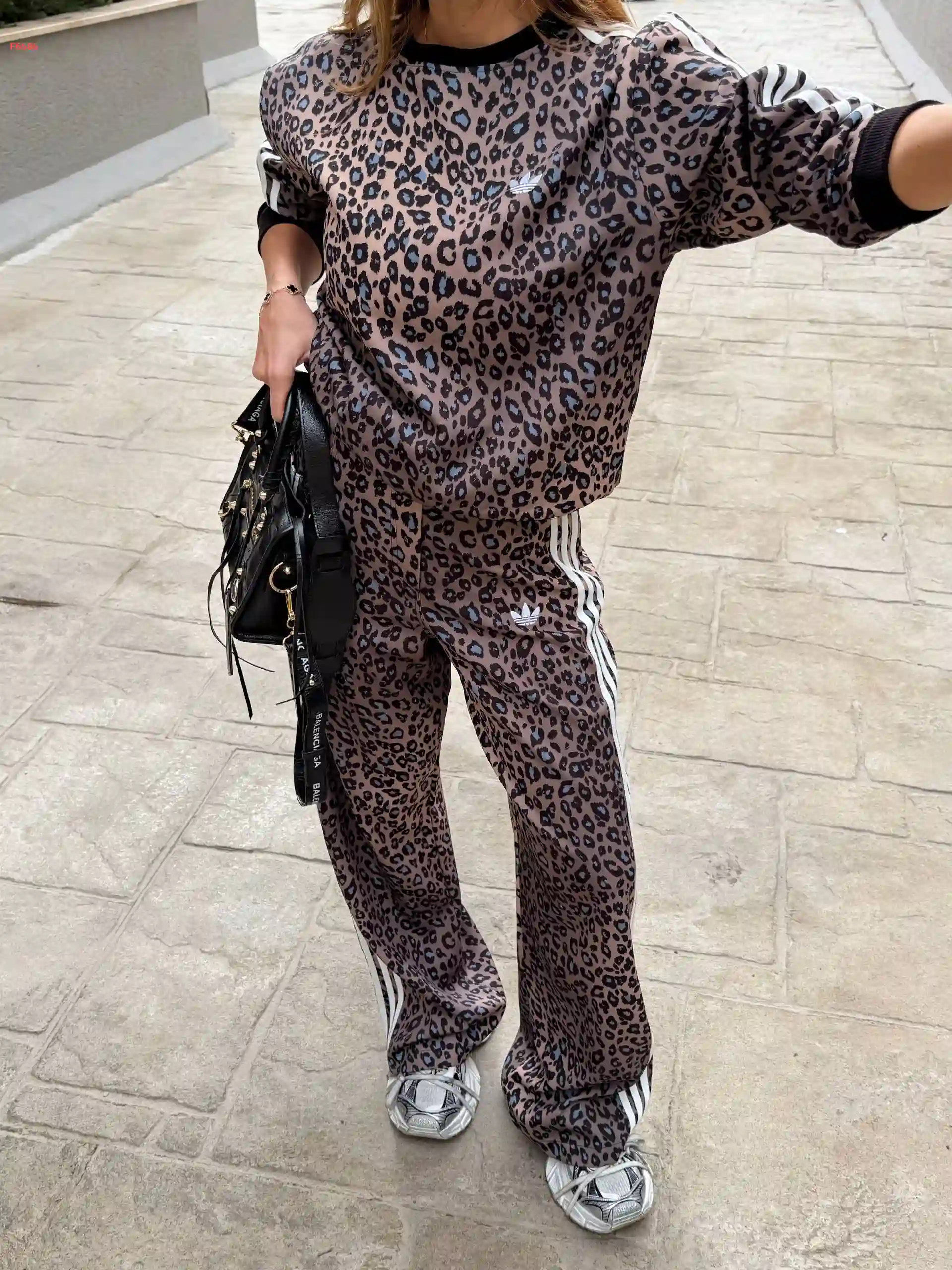 بيجامة تايغر ماركة