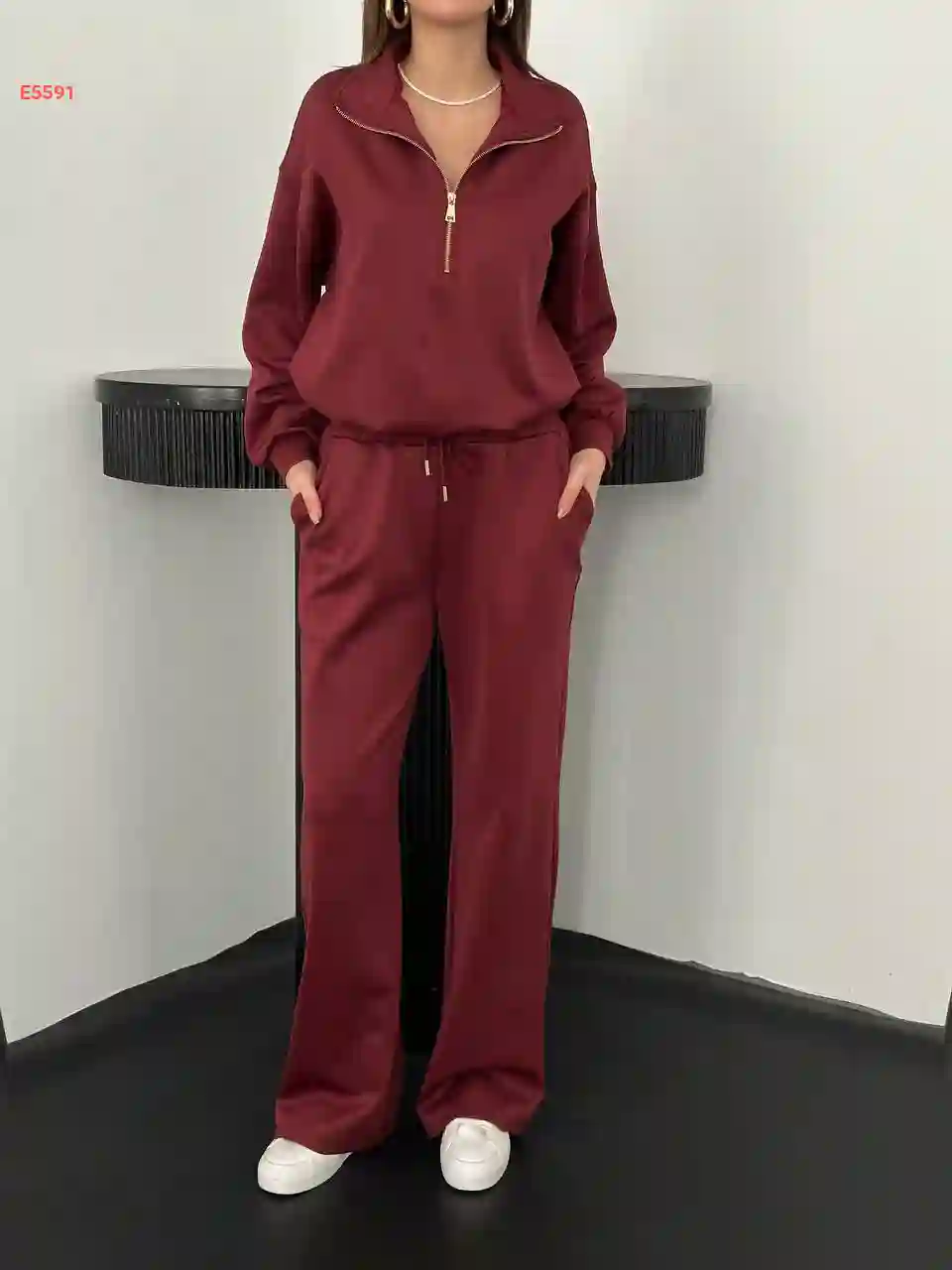 بيجامة سكوبا بسحاب عالقبة