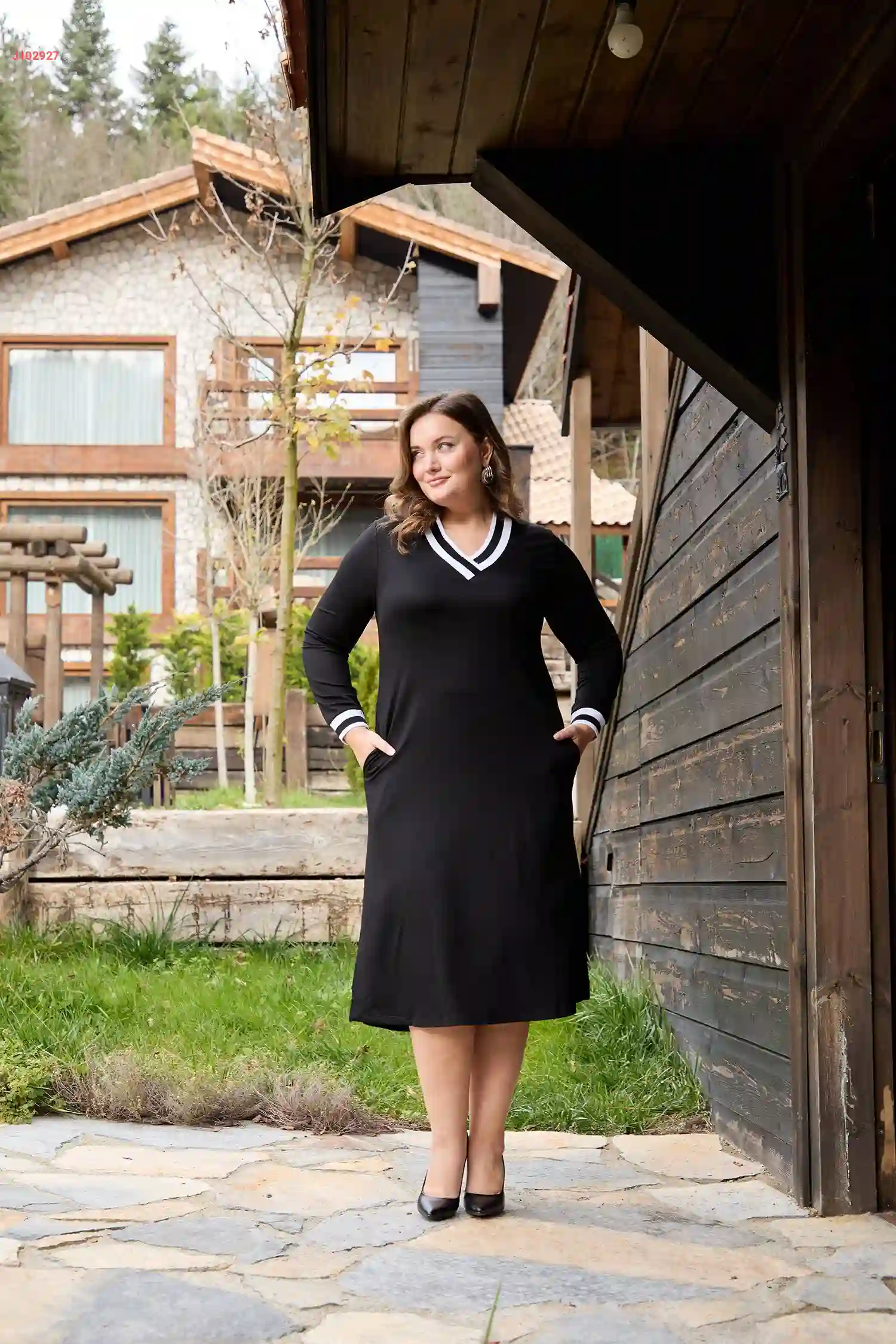 فستان كريستال قبة v مخططة