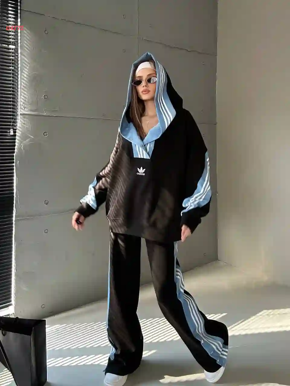 بيجامة دبل فيس ماركة مع جينز