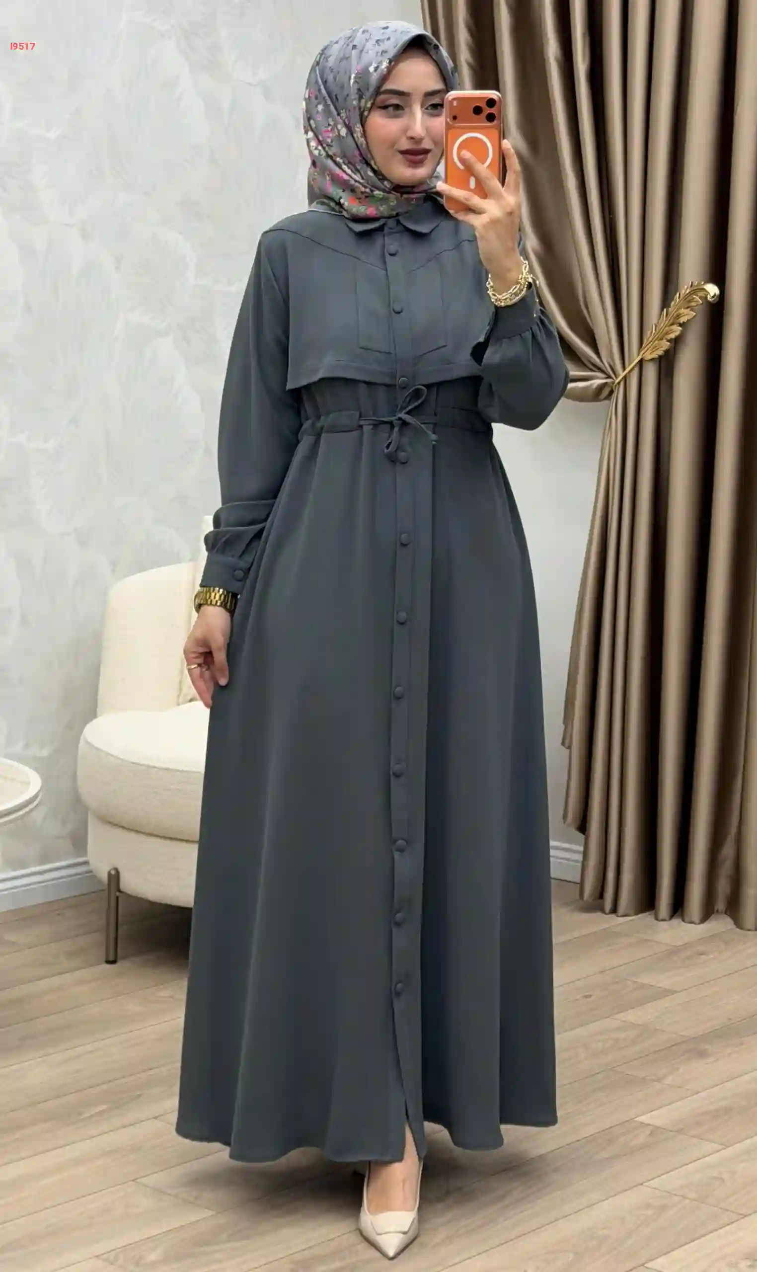 فستان طويل كريب بأزرار وزنار داخلي