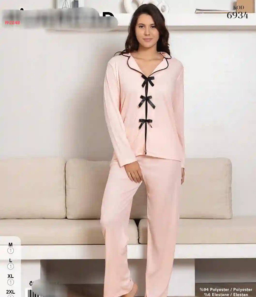 بيجامة كم طويل بفيونكات