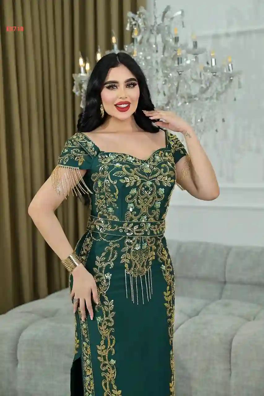 فستان سهرة مطرز أحجار وسلاسل ألماس
