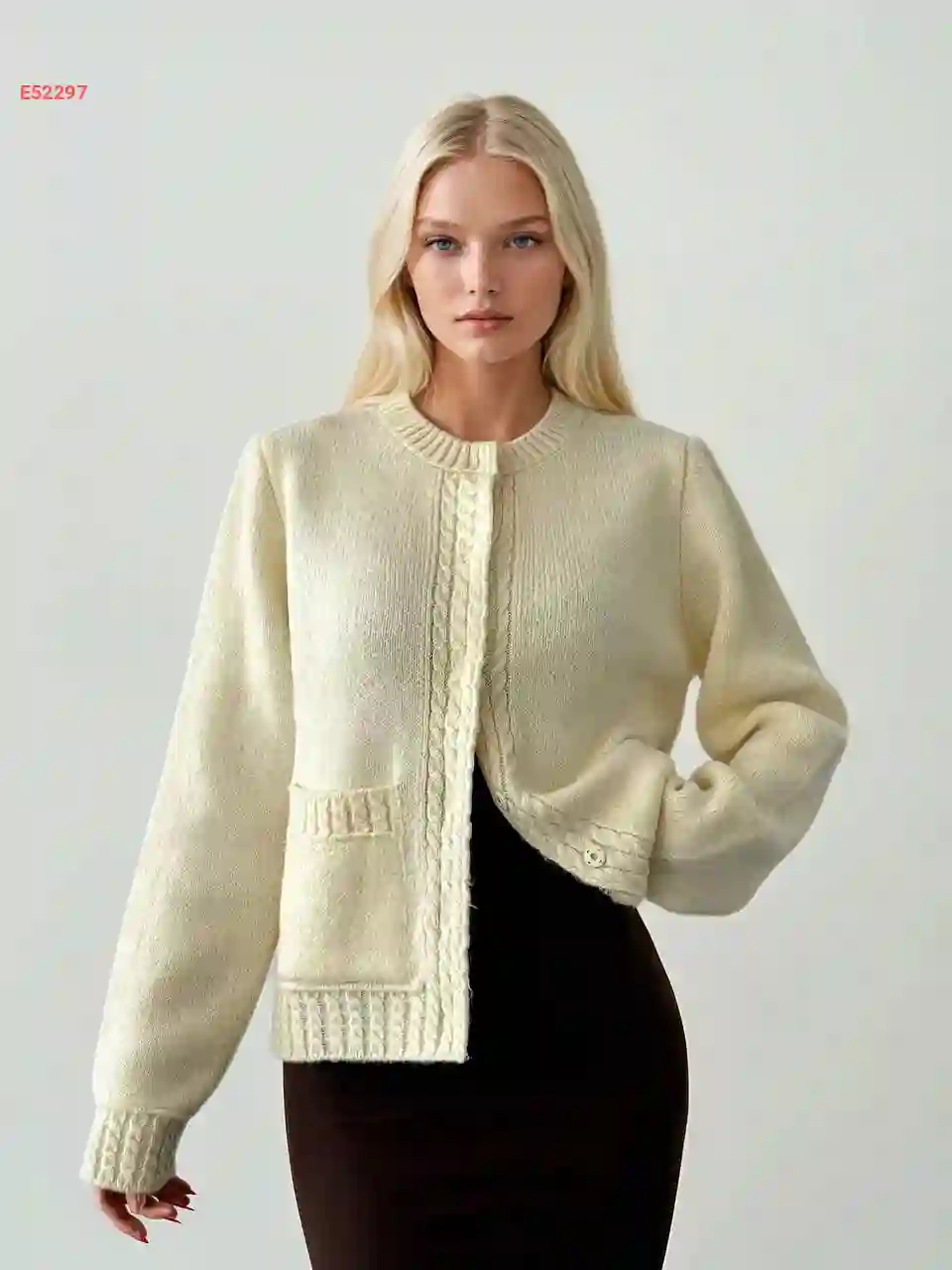 جاكيت تريكو بجيب أمامي