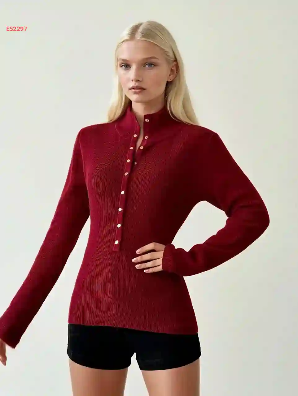 كنزة تريكو بأزرار