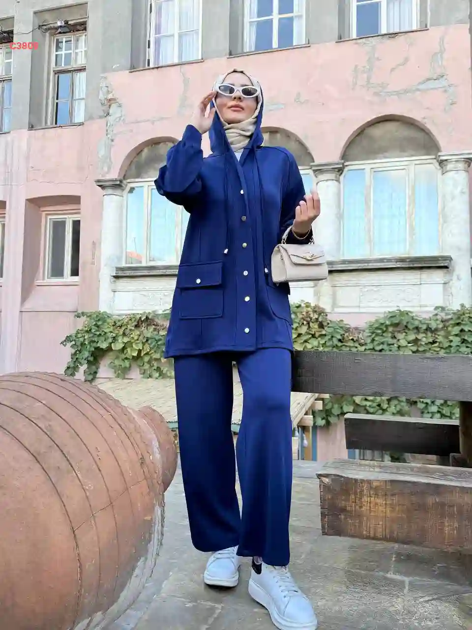 طقم بنطال دالغيتش مع جاكيت