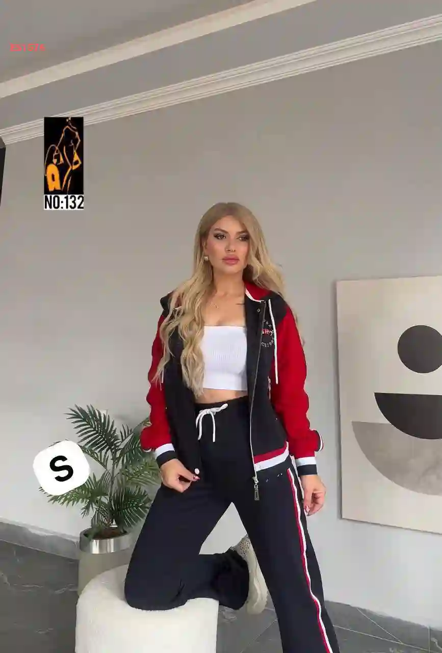 بيجامة رياضة مودرن