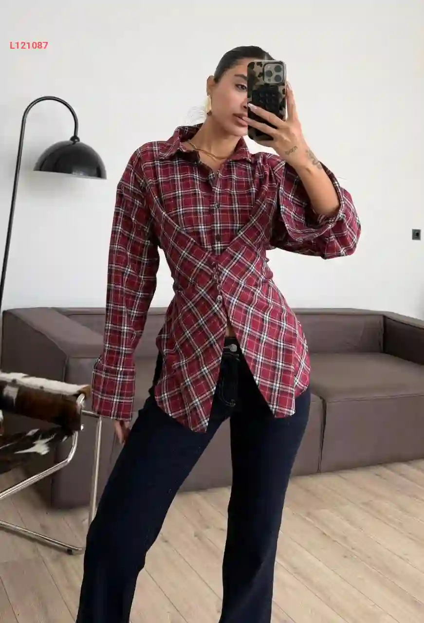 قميص كارو بزنار خلفي