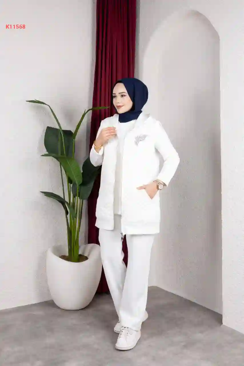 بيجامة خروج محجبات فليس مع فيست