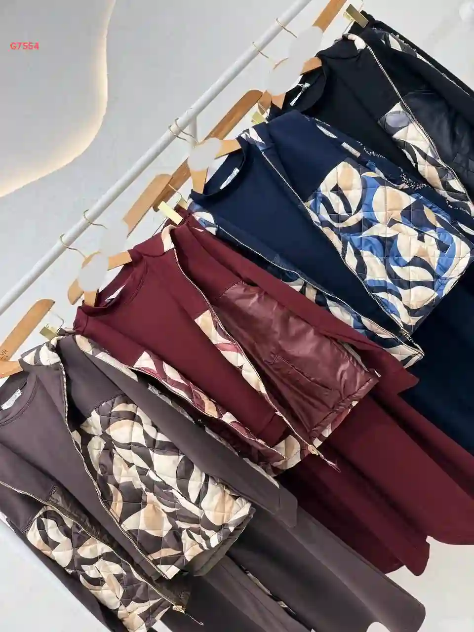 بيجامة تنورة فيست