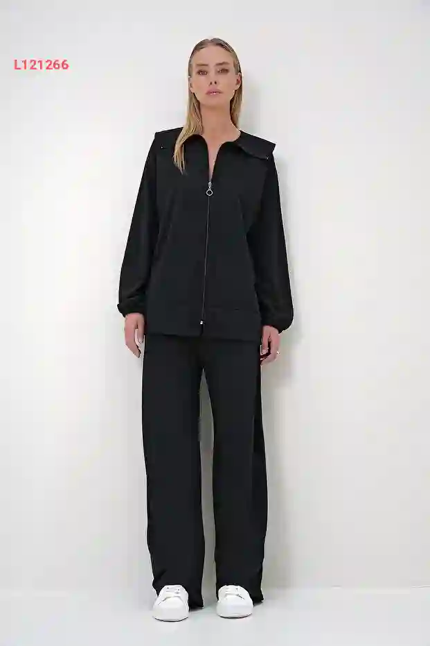 طقم نسائي سادة بسحاب