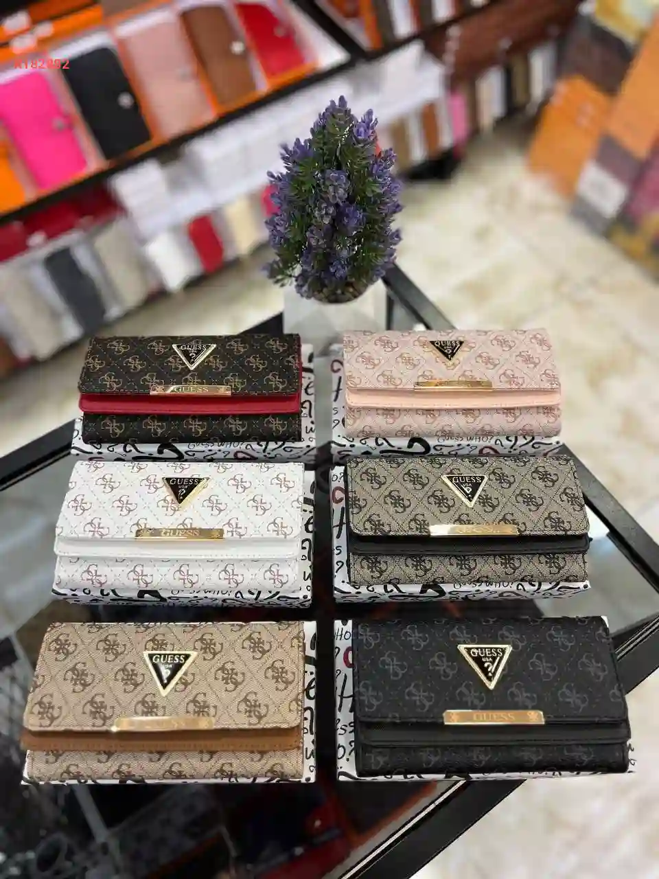 جزدان نسائي ماركة