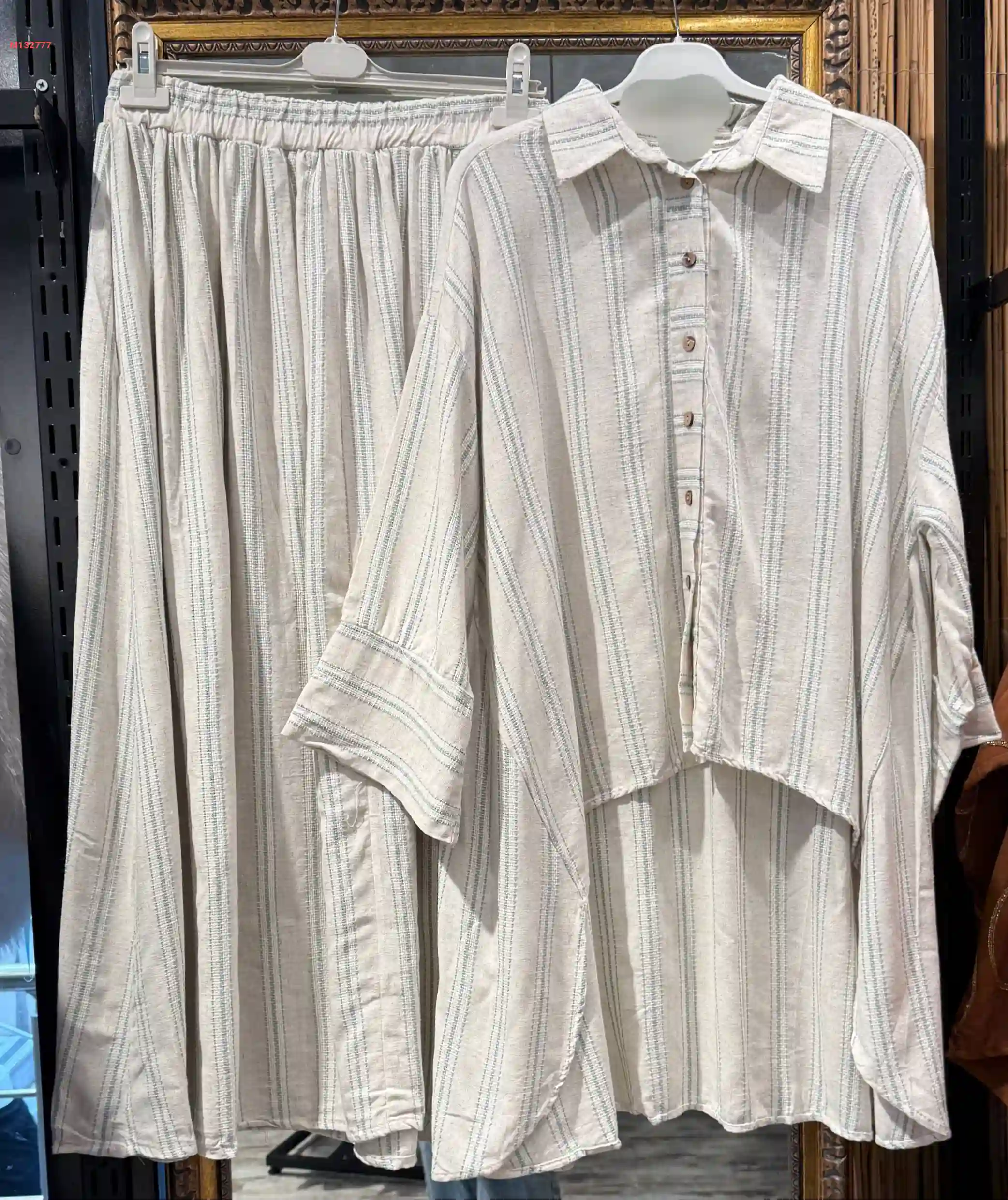 طقم تنورة طويل مع قميص