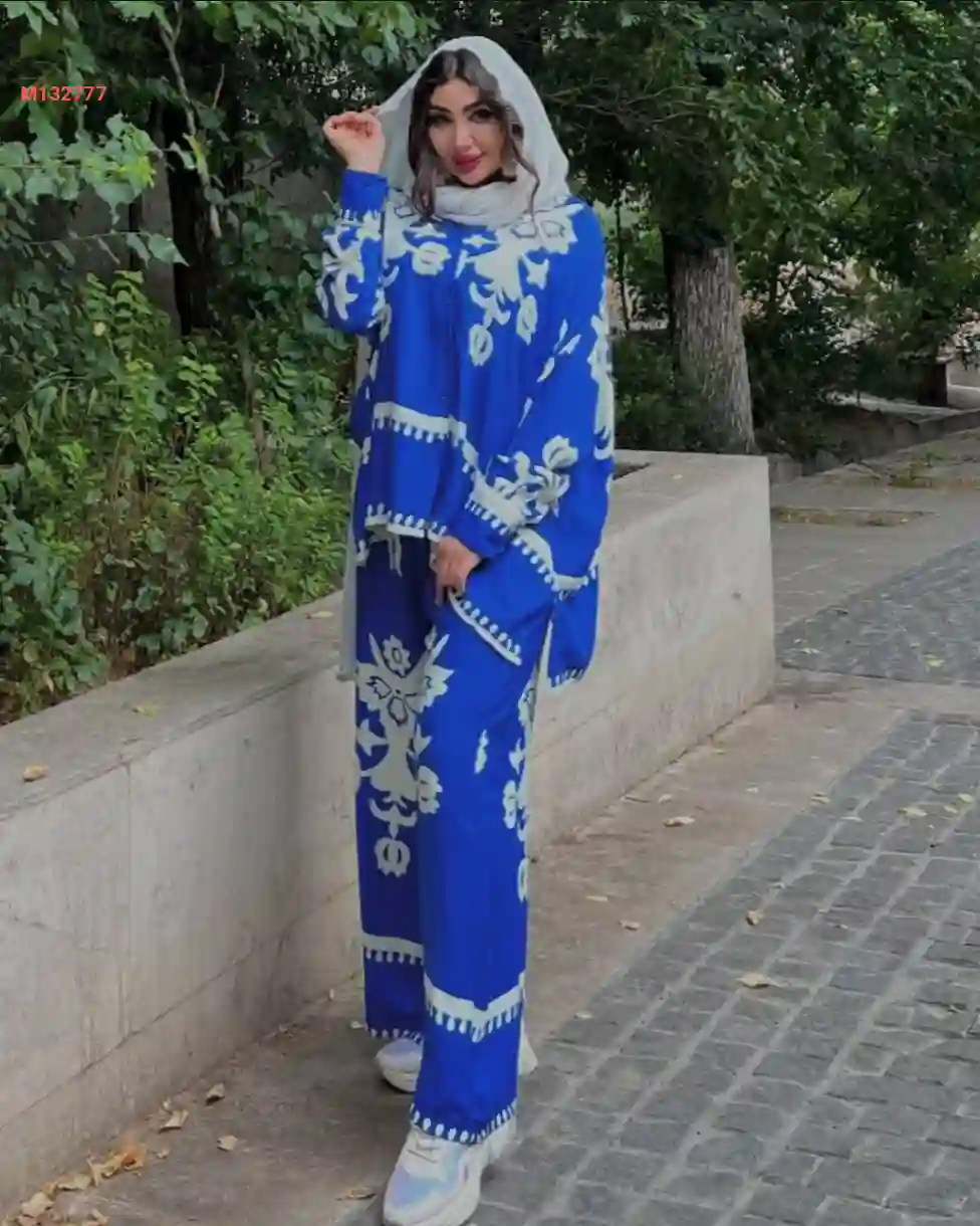 طقم بنطال منقوش مع قميص