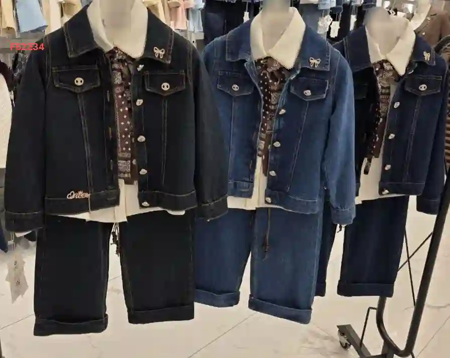 طقم بنطال جينز بناتي مع جاكيت