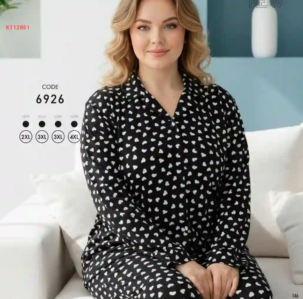 بيجامة كم طويل بأزرار قياس كبير