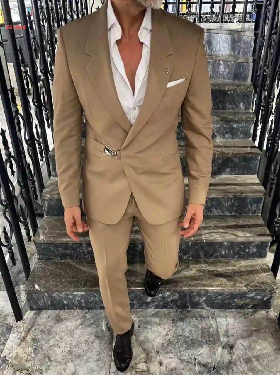 طقم رسمي رجالي