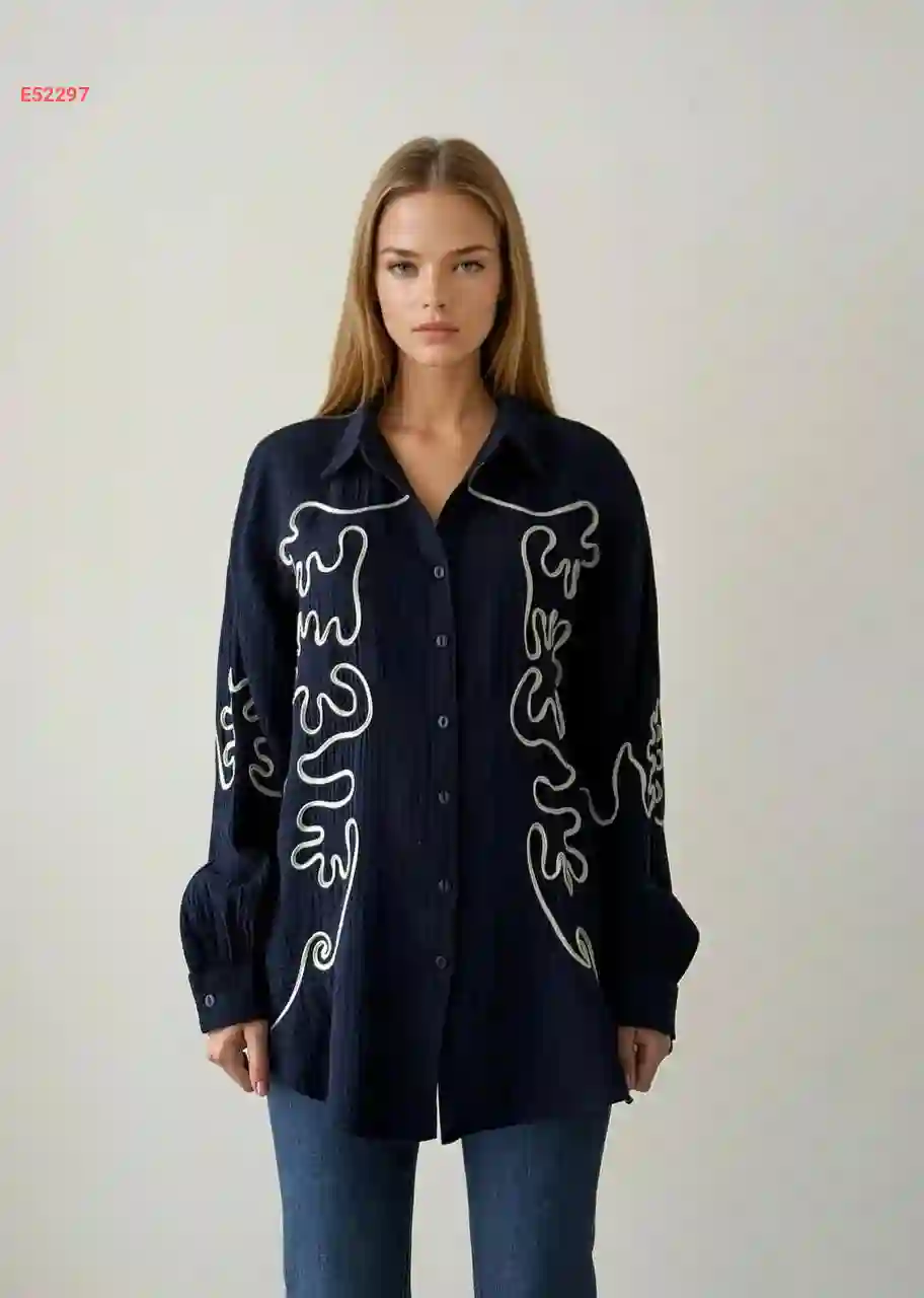 قميص كم طويل مطرز