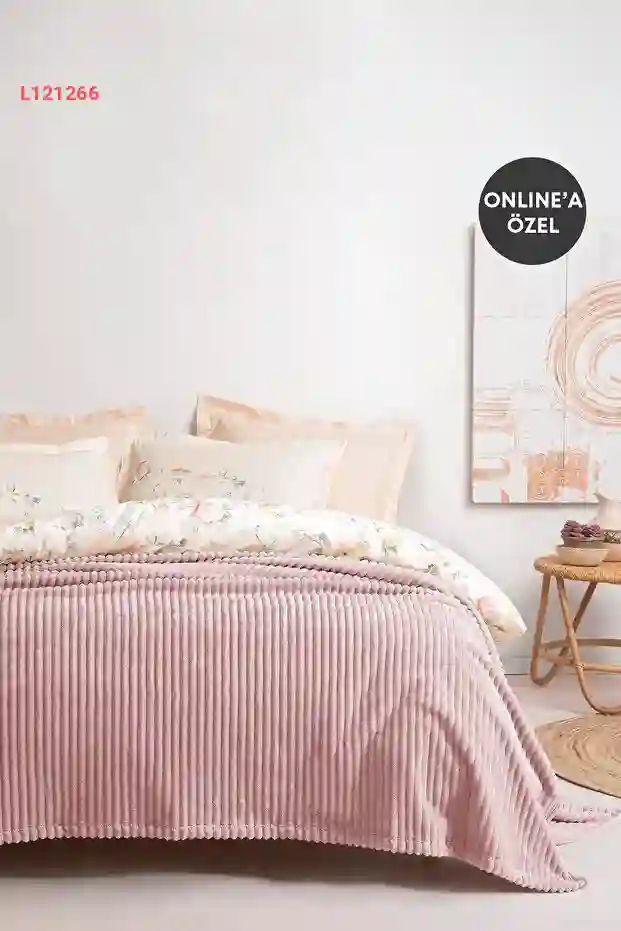 بطانية هولي فردة - بلون بودرة