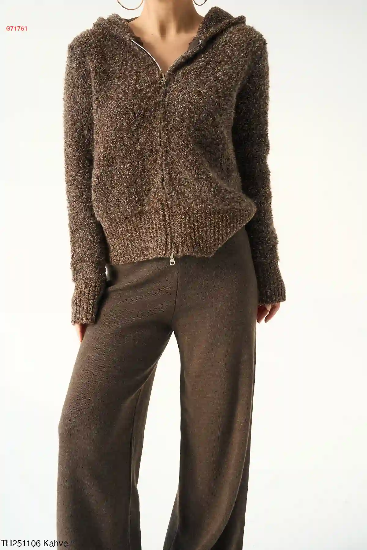 جاكيت تريكو بسحاب مزدوج