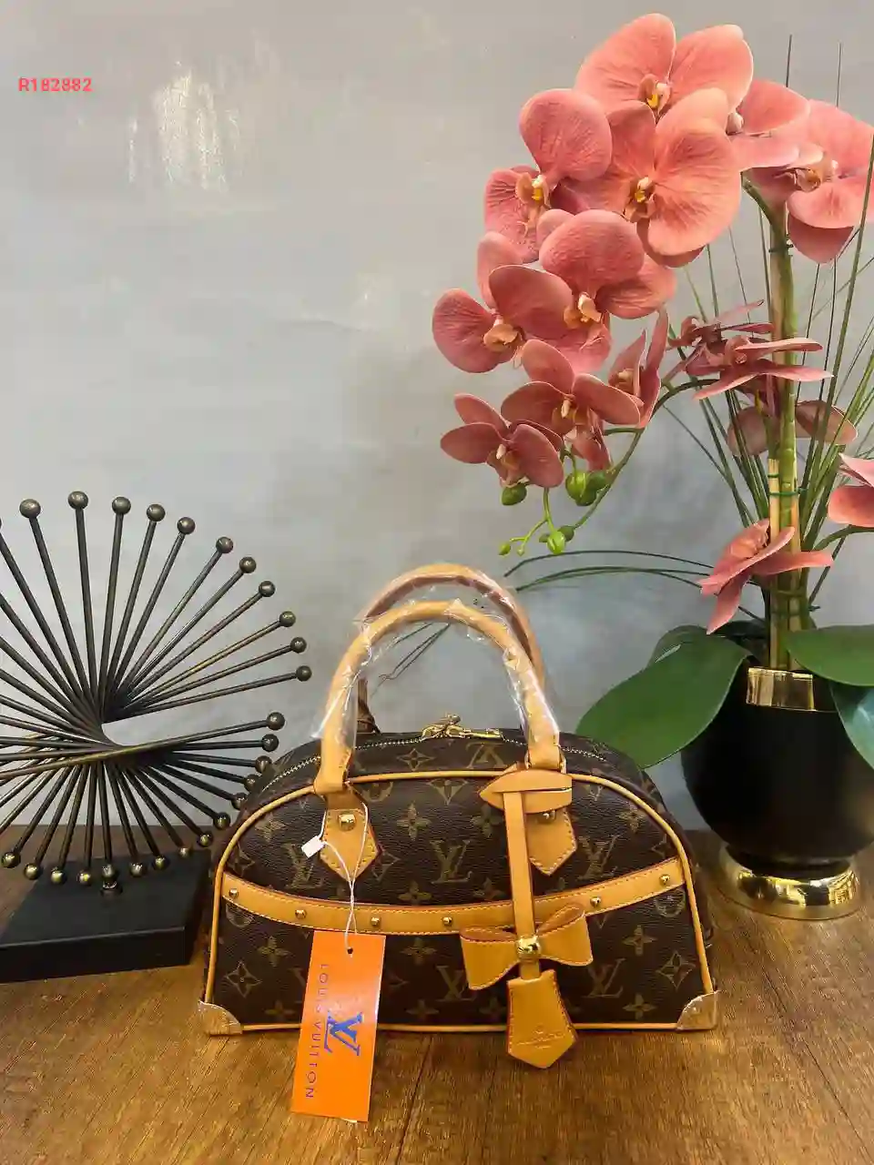 حقيبة يد نسائية ماركة