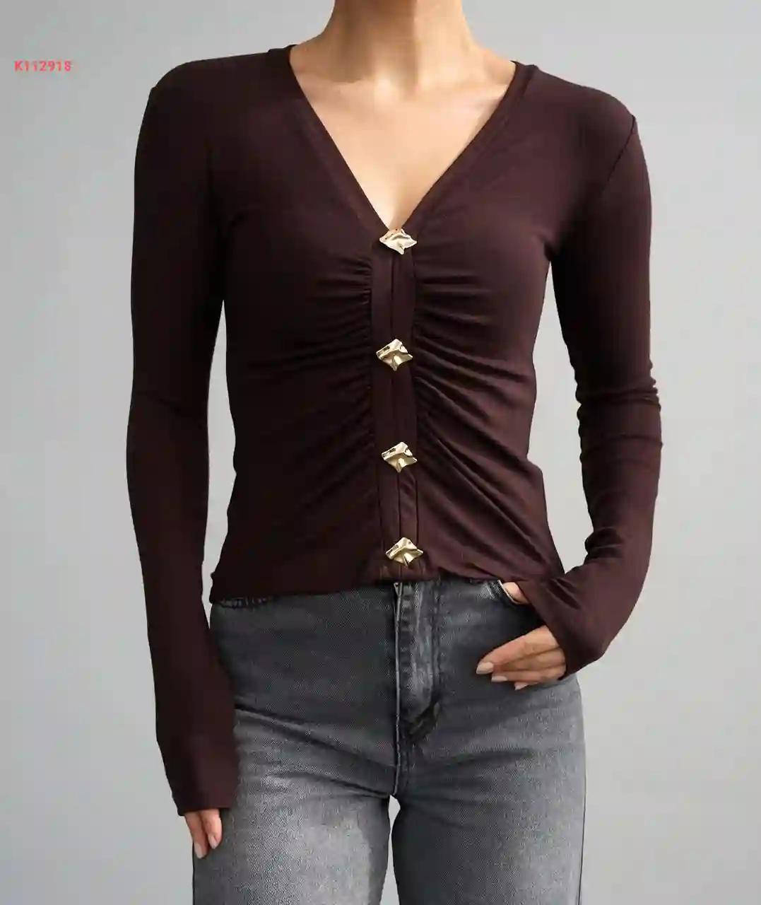 بلوزة كم طويل باكسسوار