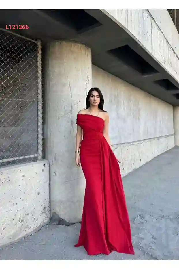 فستان سواريه سادة أحمر بكتف واحد