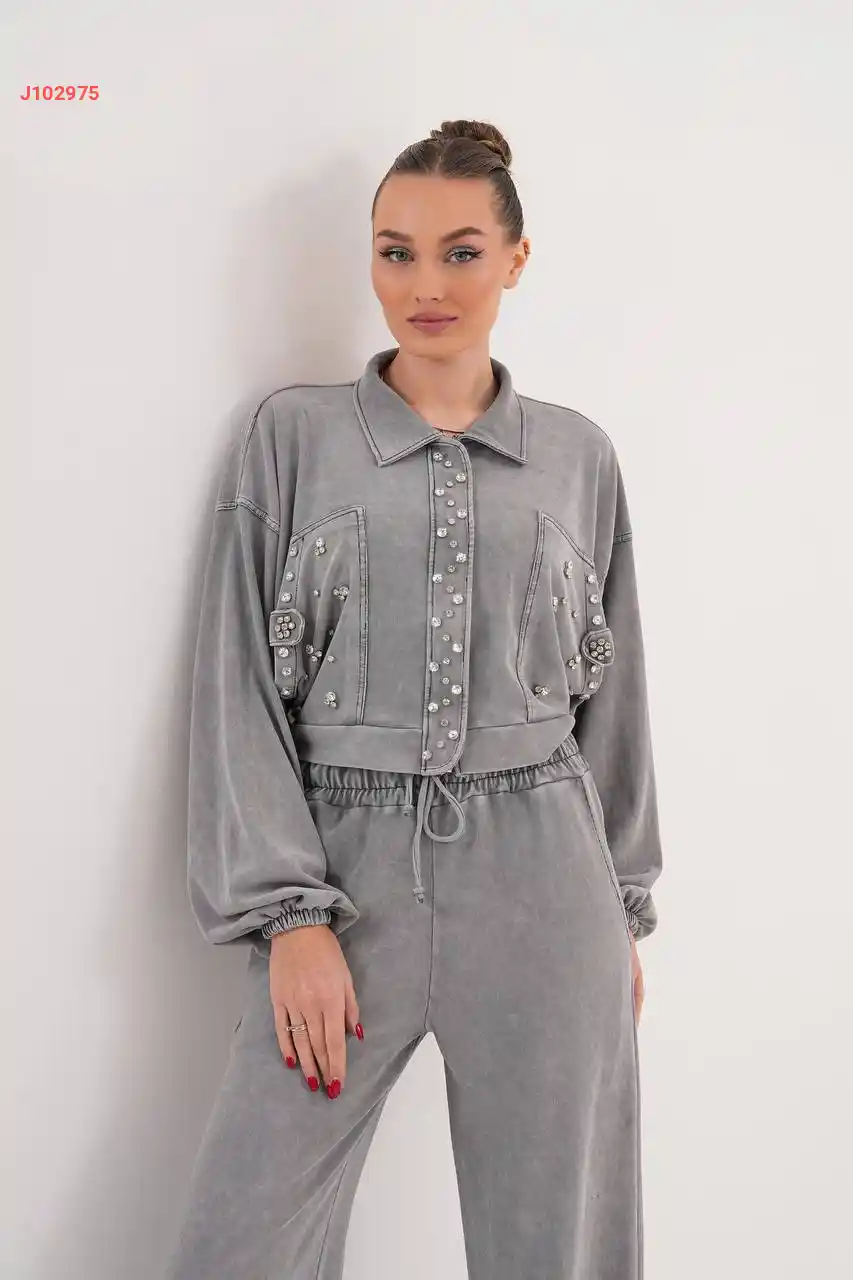 بيجامة قطعتين بسحاب مخفي وجيب مزين بالألماس