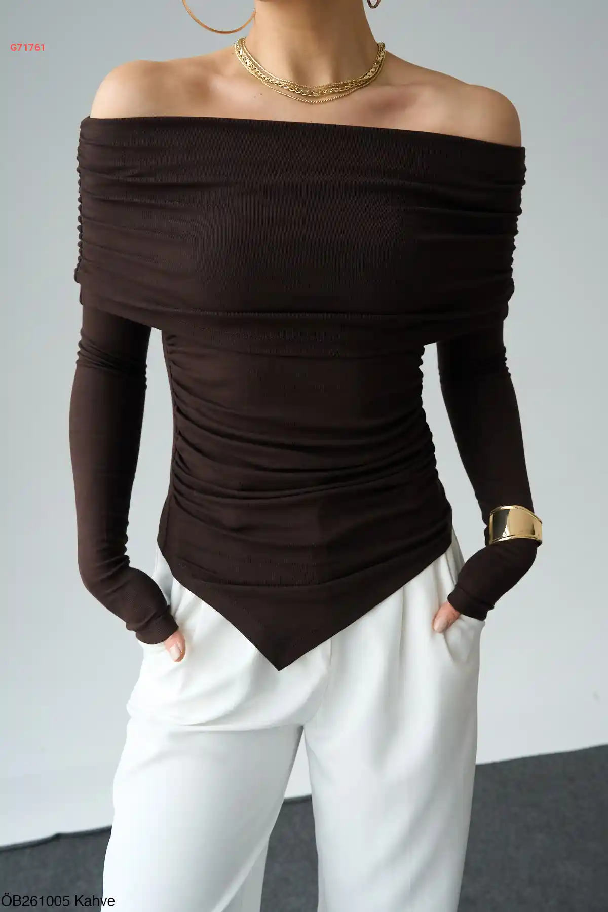 كنزة نسائية