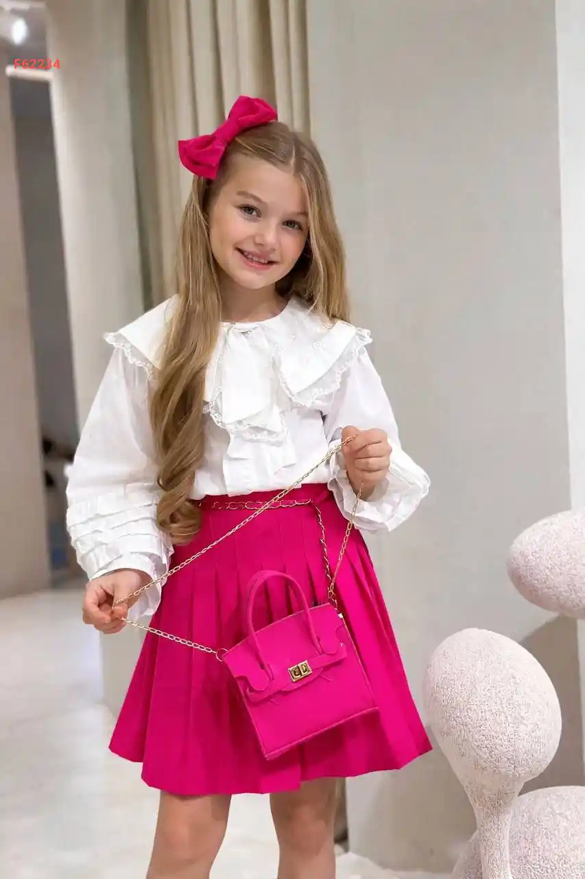 طقم تنورة بناتي مع قميص وحقيبة