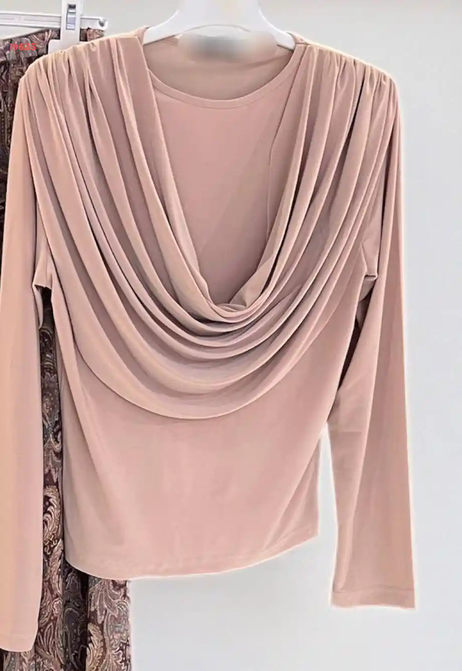 بلوزة تنورة ساندي