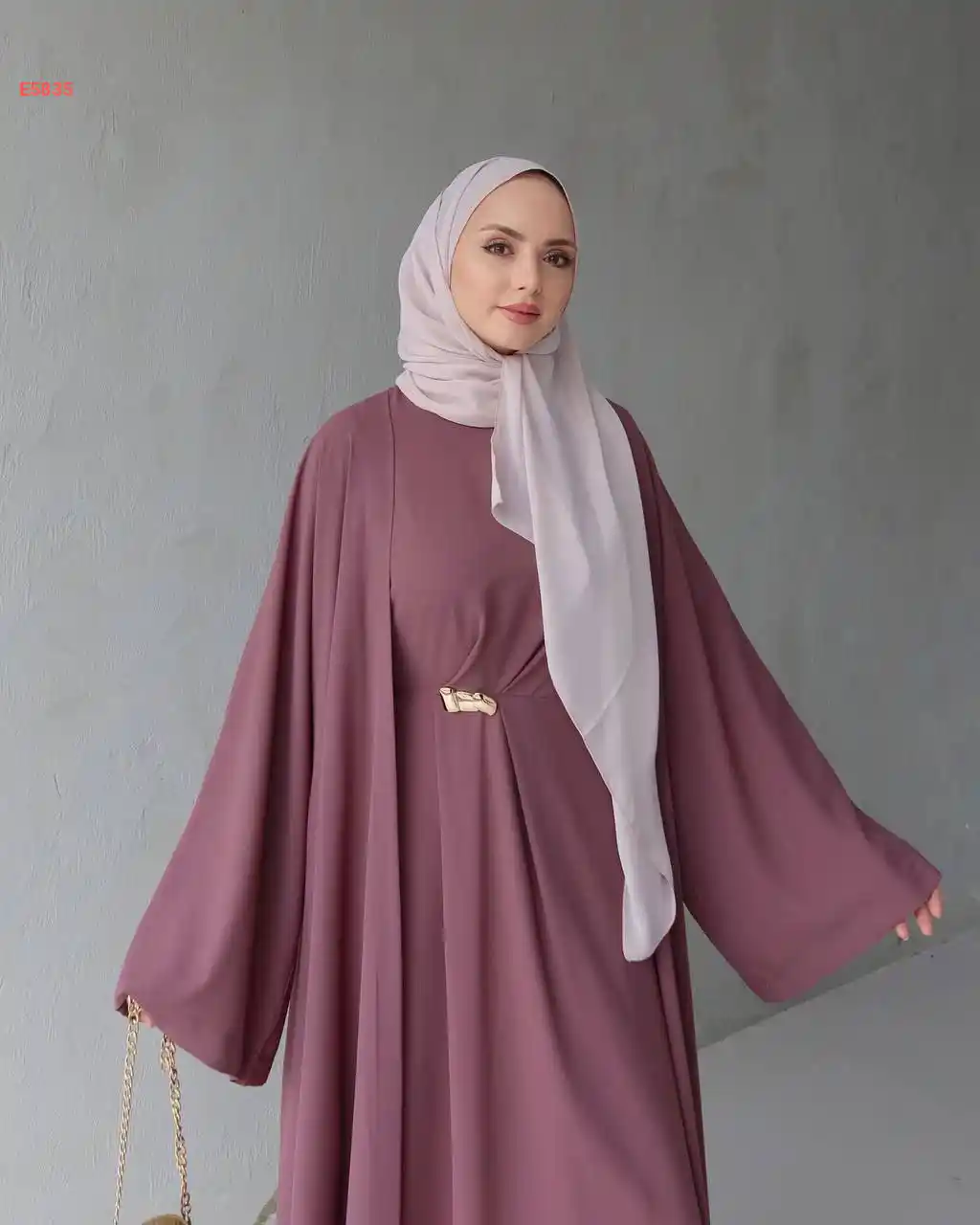 طقم فستان ببروش مع عباية