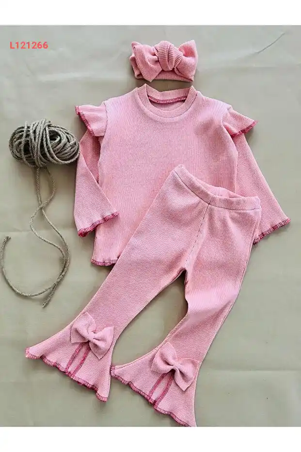 طقم بناتي بندانة بتفاصيل فيونكة بقصة إسبانية موسمية مصنوعة من قماش مضلّع