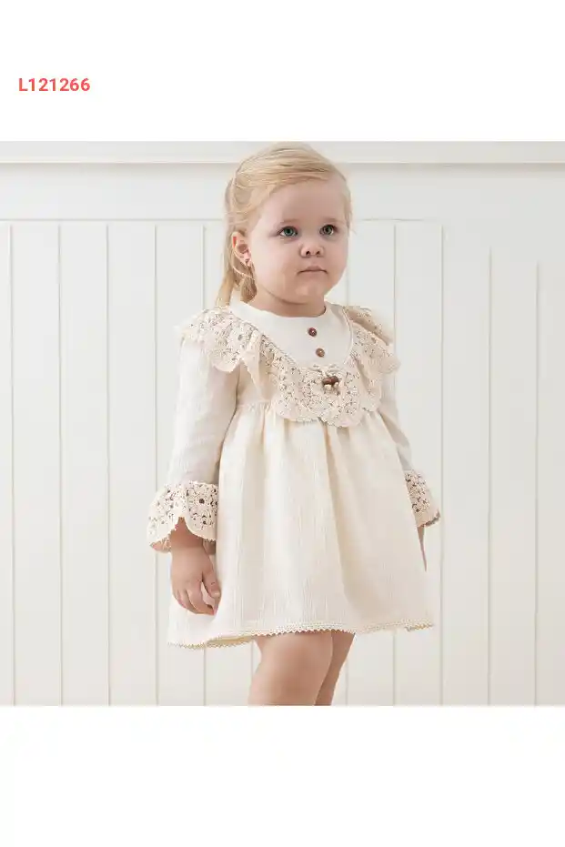 فستان بيج أنيق للبنات بديكور ياقات وأكمام دانتيل