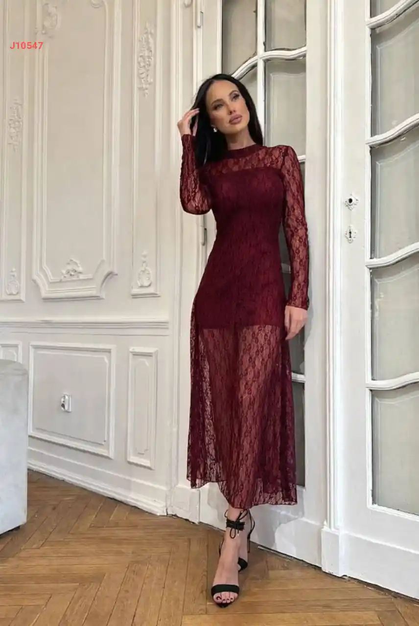 فستان دانتيل شفاف