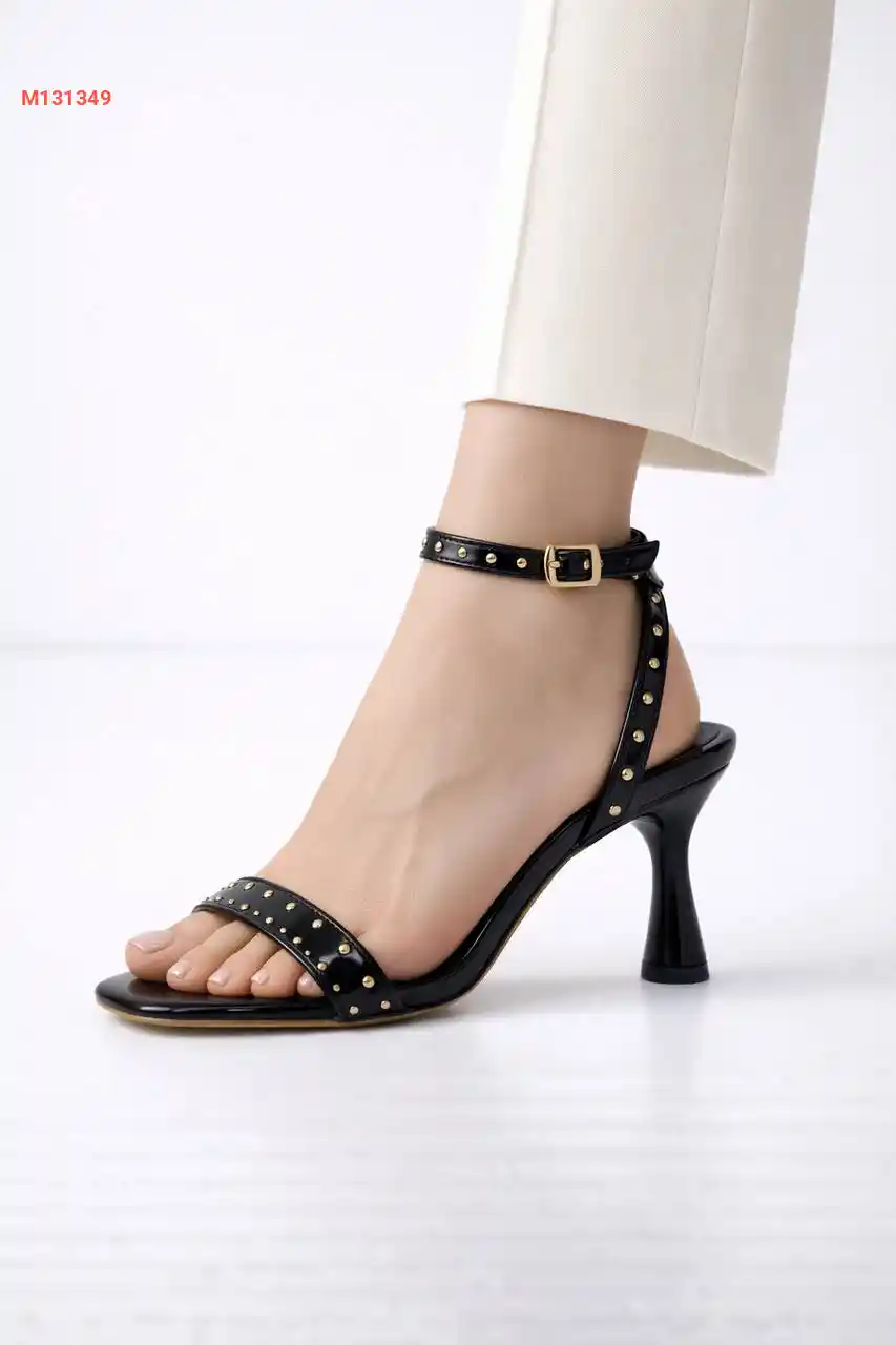 كلاش بكعب ستليتو فاخر